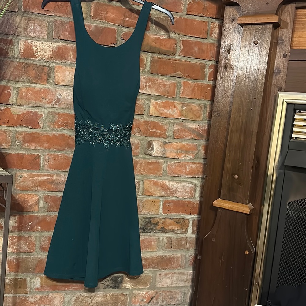 green dress worn once to a dance